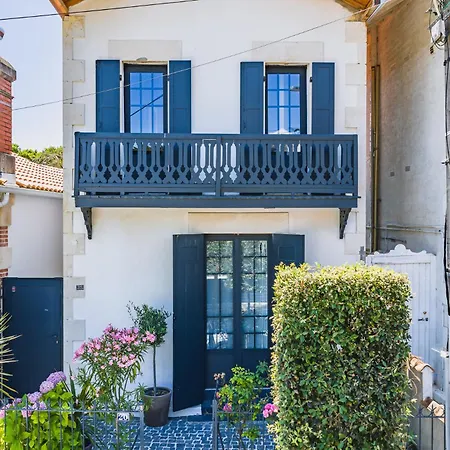 Villa Arcachonnaise Au Centre D'arcachon Classee 3 Etoiles
