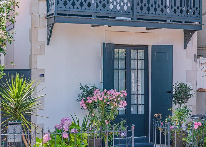 Вилла Arcachonnaise Au Centre D'arcachon Classee 3 Etoiles Аркашон